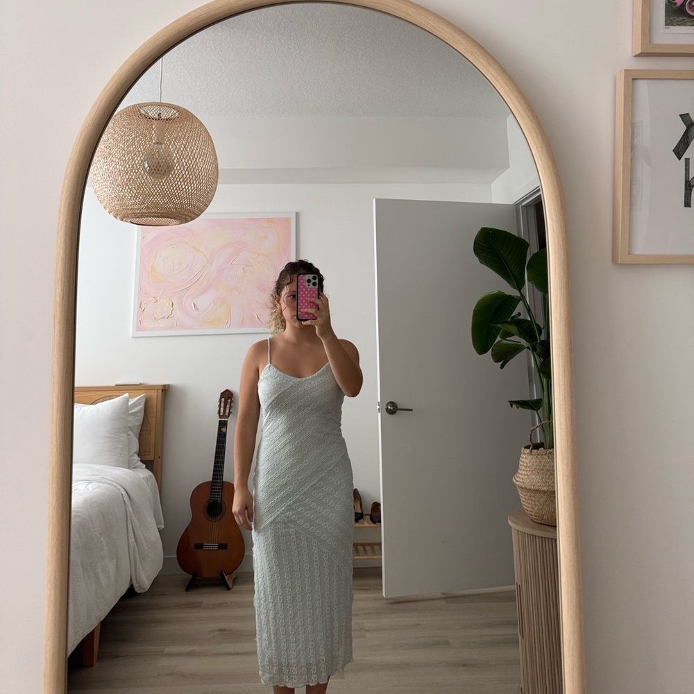 Chic Spaghetti Strap Midi Dress in Light Blue